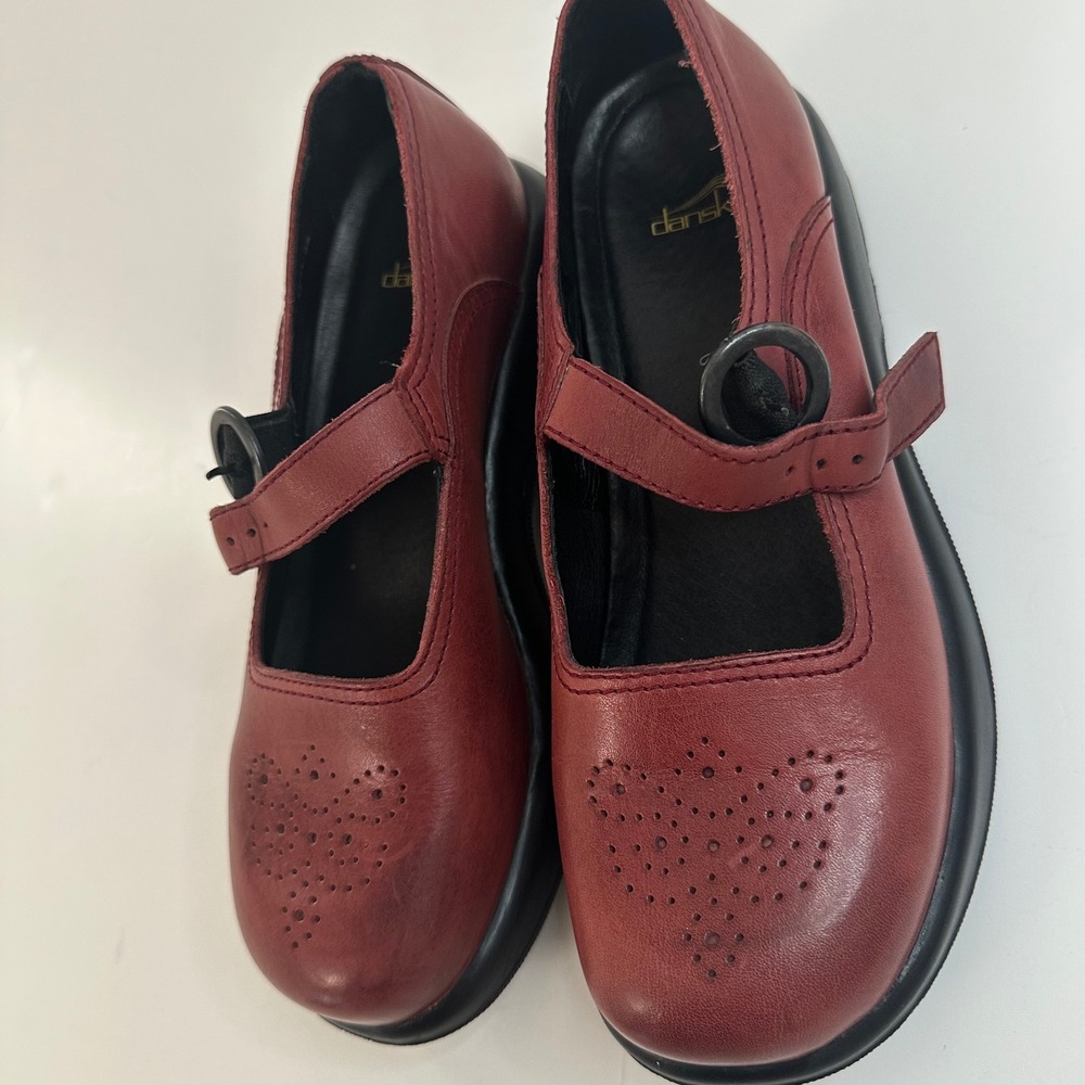 Dansko Mary Jane Chunky Platform Rounded Toe Shoes Red Leather Perforated Buckle - Picture 10 of 15